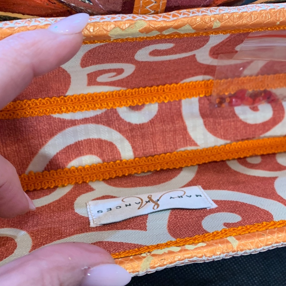 Mary Frances "Hibiscus" handbag - Picture 15 of 17